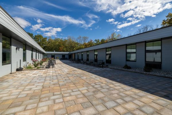 ERM_Enlightened Recovery Facility-13_Zach_compressed